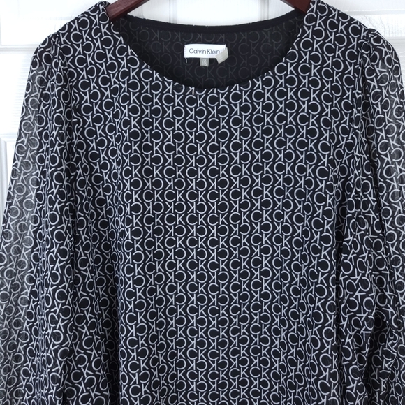 Calvin Klein Plus Size Long Sleeve Monogram All Over Print Blouse - Picture 3 of 7